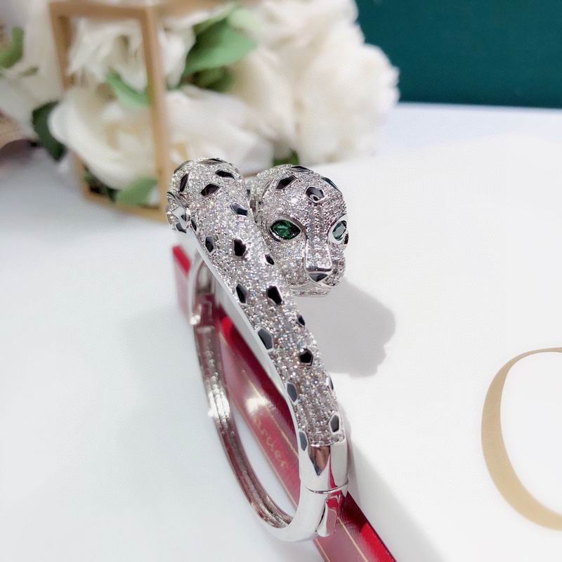 Cartier Bracelet 04yxs04